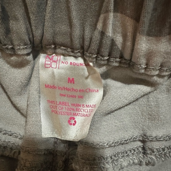 NOBO No Boundaries Womens Utility Crop Camo High Rise Pants M 8/10 Cuffed - Picture 5 of 7